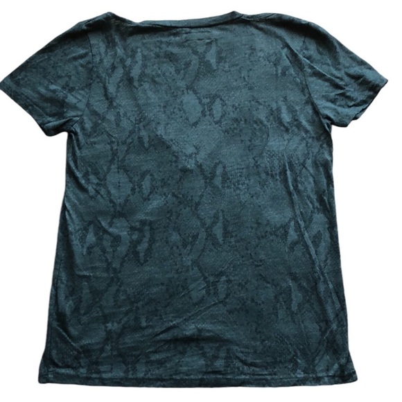 Michael Lauren T-Shirt Shoulder Cut Out Barker Green Snakeskin Print Medium - Picture 8 of 14